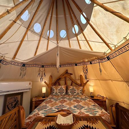 Bandera Stronghold - Cochise Tipi Buitenkant foto