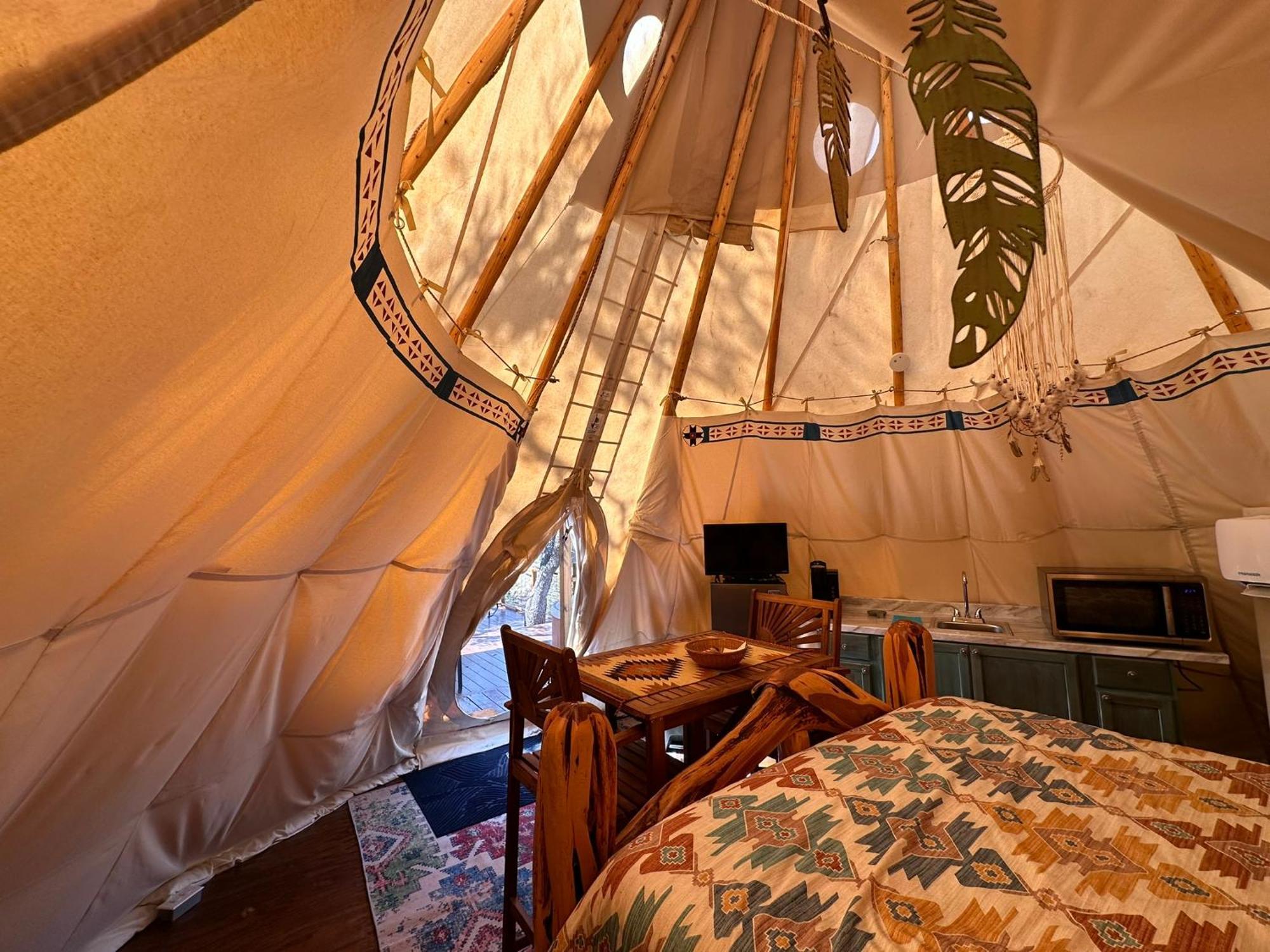 Bandera Stronghold - Cochise Tipi Buitenkant foto
