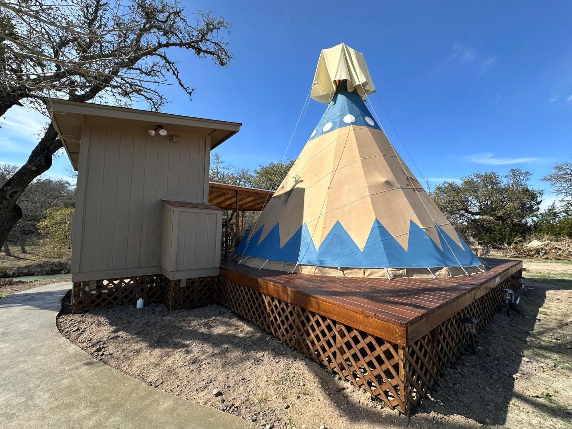 Bandera Stronghold - Cochise Tipi Buitenkant foto
